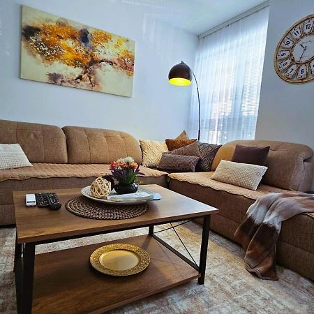 Superb 1 Bedroom In The Best Zone Of The City. Ferizaj Dış mekan fotoğraf